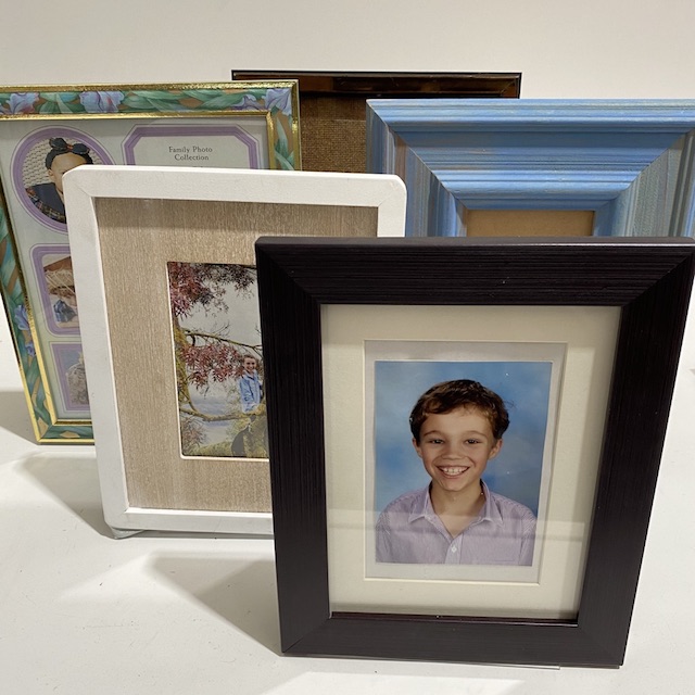 FRAME, Assorted Photo Frame Med 25cm